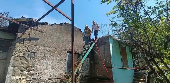 YAYLADAĞI’NDA MÜSTAKİL EV YANDI