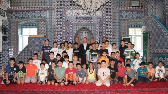 ERZİN’DE ÇOCUKLAR YAZ AYLARINI KURAN KURSUNDA EĞİTİM ALARAK GEÇİRİYORLAR