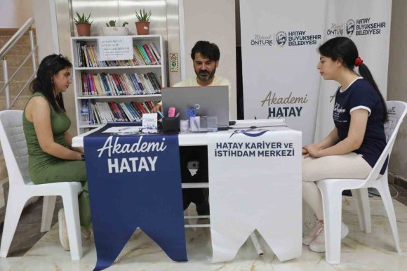 HBB, YKS TERCİH SÜRECİNDE ADAYLARA ÜCRETSİZ DANIŞMANLIK HİZMETİ VERDİ