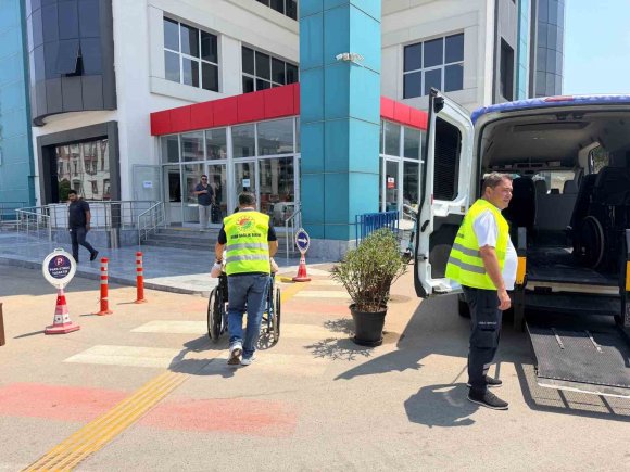 KEPEZ’DE ENGELLERİ AŞAN HİZMET
