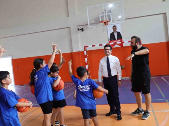 ARSUZ’DA YAZ KURSLARINA ÖĞRENCİLERDEN YOĞUN İLGİ