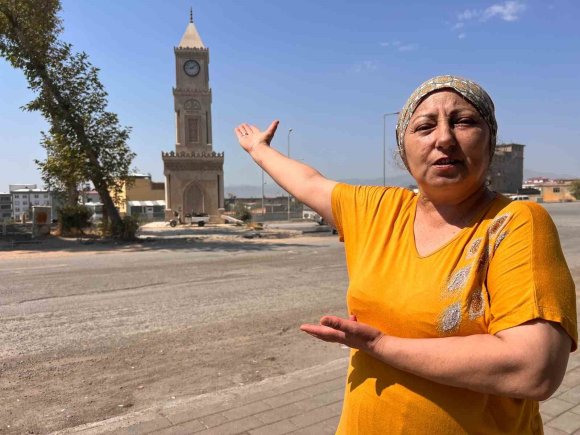 DULKADİROĞLU’NUN SİMGESİ SAAT KULESİ ÇALIŞMIYOR