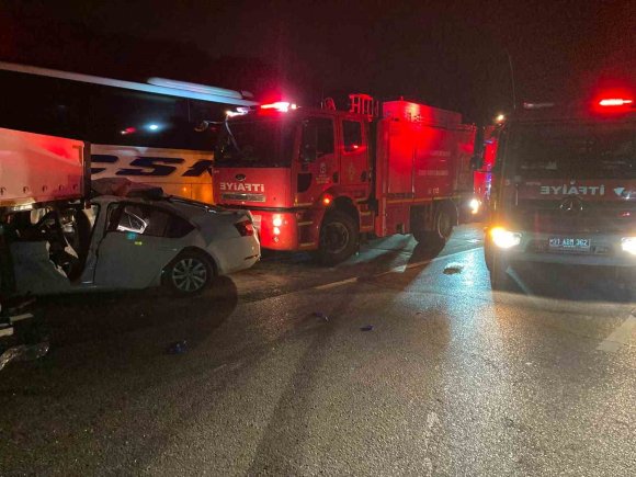 DOĞUM GÜNÜ KUTLAMASINA GİDERKEN YAŞANAN FECİ KAZADA: 24 VE 23 YAŞINDAKİ 2 GENÇ ÖLDÜ