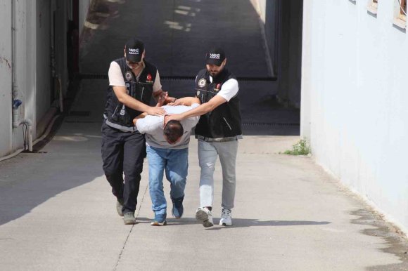 EVİNDE 283 BİN SENTETİK HAP YAKALATTI, SAVUNMASI PES DEDİRTTİ