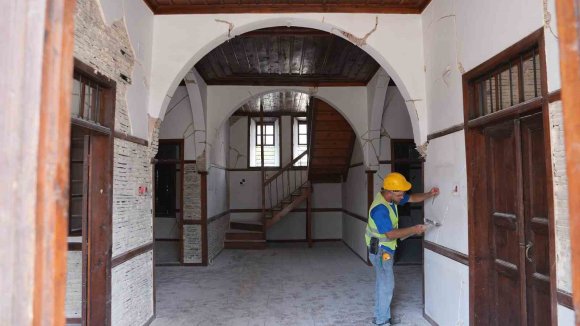 TARİHİ KOCABAŞ KONAĞI RESTORE EDİLİYOR