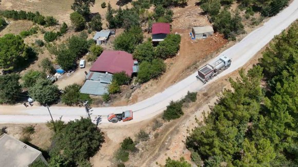 MERSİN BÜYÜKŞEHİR BELEDİYESİ KIRSAL YOLLARI YENİLİYOR