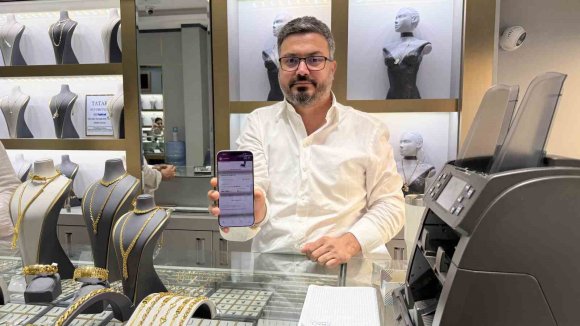 ‘SAZAN SARMALI’ DOLANDIRICILIĞI KUYUMCULARIN HESAPLARINI BLOKE ETTİRİYOR