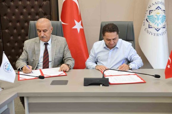 ALKÜ’DEN ÖĞRENCİLERİN KARİYERİ İÇİN İŞ BİRLİĞİ İMZASI
