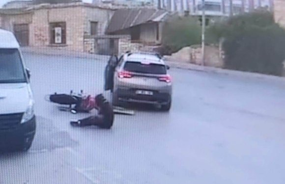 MERSİN’DE OTOMOBİL İLE MOTOSİKLET ÇARPIŞTI: 1 YARALI