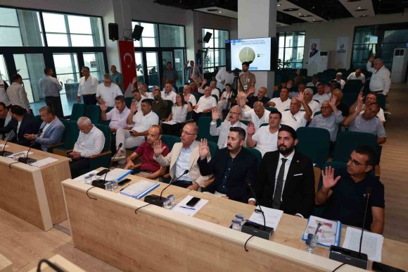 HATAY BÜYÜKŞEHİR BELEDİYESİ, SAVAŞIN İZLERİNİN SİLİNDİĞİ SURİYE’NİN 2 KENTİNE ARAÇ HİBE EDECEK