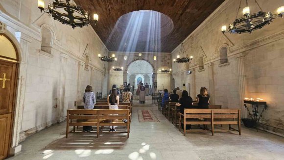 DEPREMDE HASAR GÖREN 154 YILLIK TARİHİ KİLİSEDE RESTORASYON ÇALIŞMALARINA BAŞLANDI