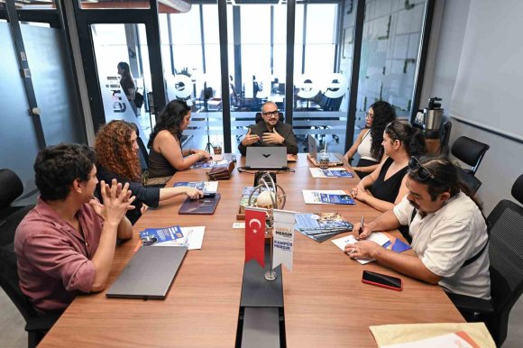 MERSİN’DE GENÇLER VE GİRİŞİMCİLER AYNI ÇATI ALTINDA BULUŞUYOR