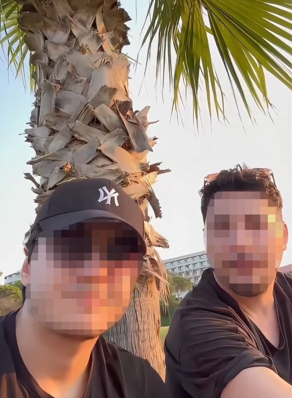 ANTALYA’DA PLAJDA TESETTÜRLÜ KADINLARI GÖRÜNTÜLEYİP HAKARET EDEN ŞAHISLAR HAKKINDA SORUŞTURMA