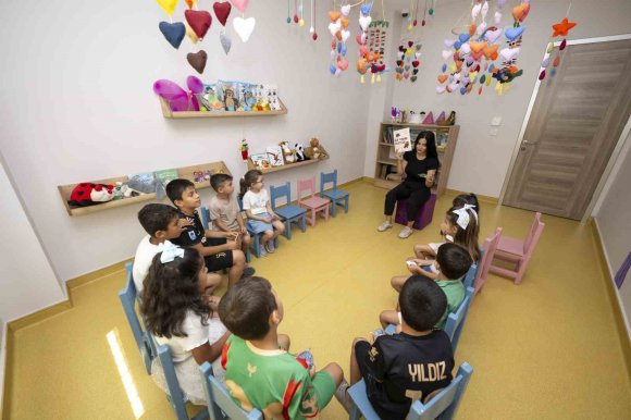 MERSİN’DE ÇOCUKLARIN YAZ TATİLİ ATÖLYELERLE RENKLENDİ