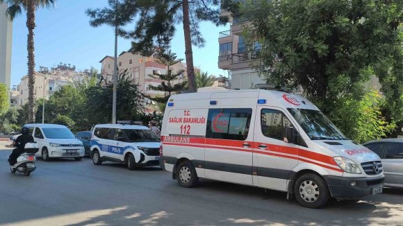 ANTALYA’DA YAŞLI ANNE VE KIZI AYNI EVDE ÖLÜ BULUNDU