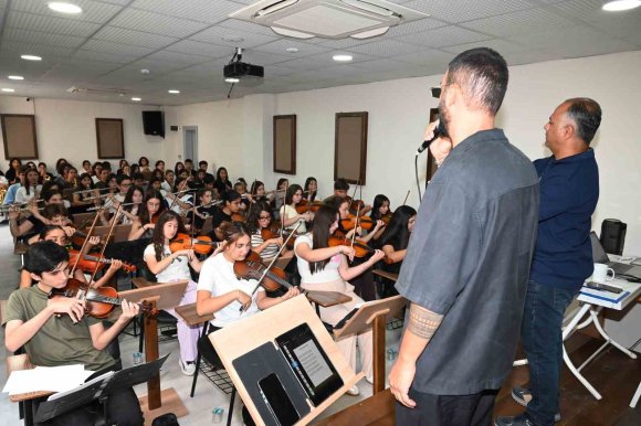 KEMER’DE 30 AĞUSTOS ZAFER BAYRAMI HAZIRLIKLARI SÜRÜYOR