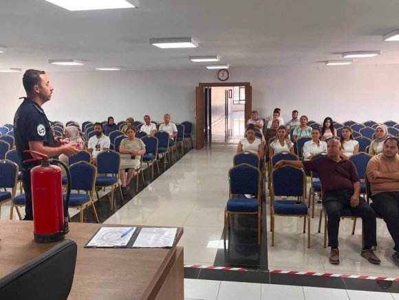 HATAY İL MİLLİ EĞİTİM MÜDÜRLÜĞÜ’NDE YANGIN EĞİTİMİ VE TATBİKAT DÜZENLENDİ