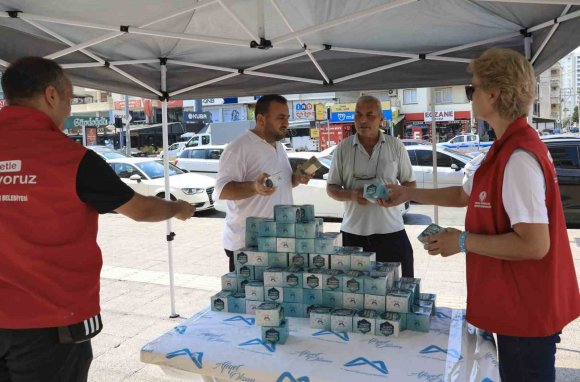 MERSİN’DE MEVLİT KANDİLİNDE 15 BİN KANDİL SİMİDİ DAĞITILDI