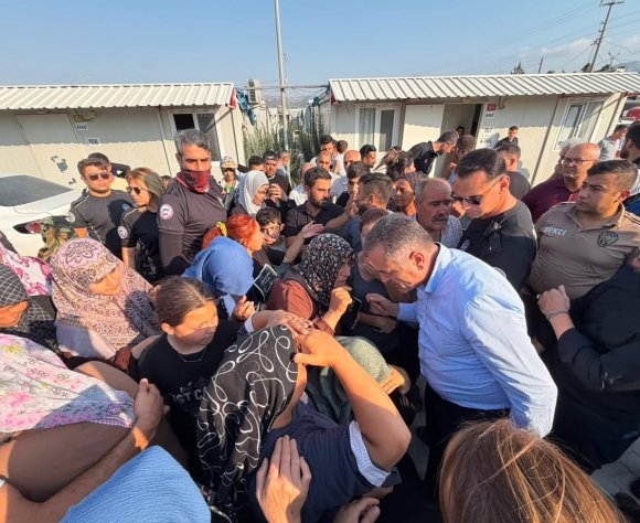 ANTAKYA’DA KONTEYNERLERDEN TAHLİYE SÜRECİ VATANDAŞLARA ANLATILDI