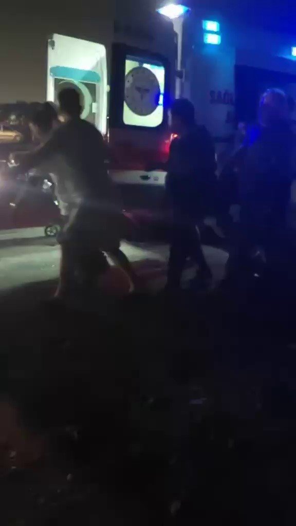 DENİZDE BOĞULMA TEHLİKESİ GEÇİREN ŞAHIS HASTANEYE KALDIRILDI