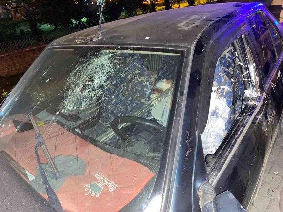 OSMANİYE’DE OTOMOBİL PARK HALİNDEKİ VİNCE ÇARPTI: 1 YARALI