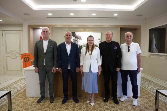BÜŞRA ÖZDEMİR, ALANYASPOR YÖNETİMİNİ AĞIRLADI