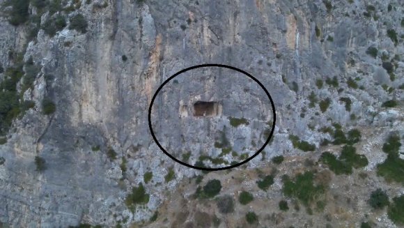 DAĞ YÜZEYİNDEKİ MAĞARADA MAHSUR KALAN ŞAHIS KURTARILDI