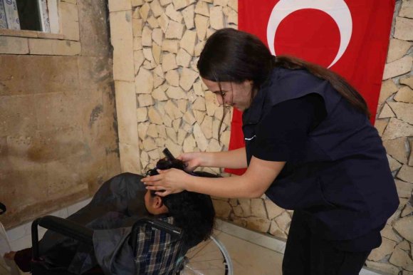 HBB’DEN İHTİYAÇ SAHİBİ VATANDAŞLARA KUAFÖR HİZMETİ
