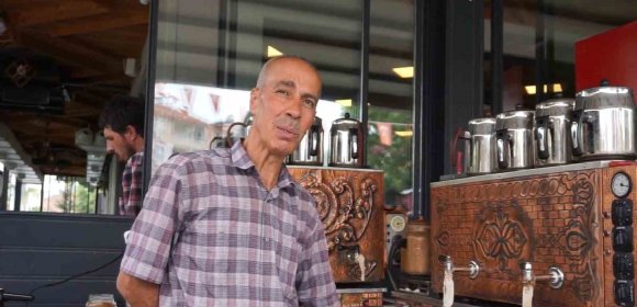 BURDUR’UN 50 YILLIK NEŞE KAYNAĞI: ÇAYCI HAKKI’NIN GÜLÜŞÜ KENTİN SİMGESİ OLDU