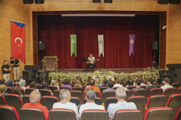 ‘9. ULUSLARARASI GÜLNAR BİLİM VE KÜLTÜR ETKİNLİKLERİ’ BAŞLADI