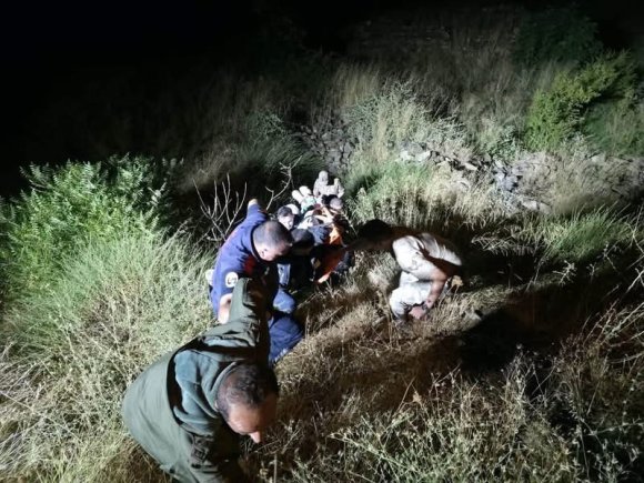 HASSA’DA YAMAÇTAN DÜŞEN VATANDAŞ KURTARILDI