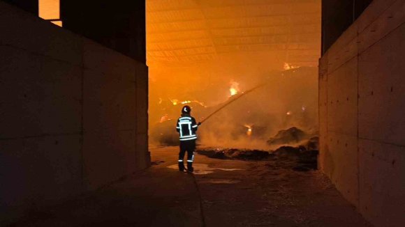 BURDUR’DA ÇİFTLİK YANGINI