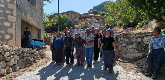 FERİBOT FACİASINDA HAYATINI KAYBEDEN HÜSEYİN ÖZDEMİR, SİLİFKE’DE TOPRAĞA VERİLDİ