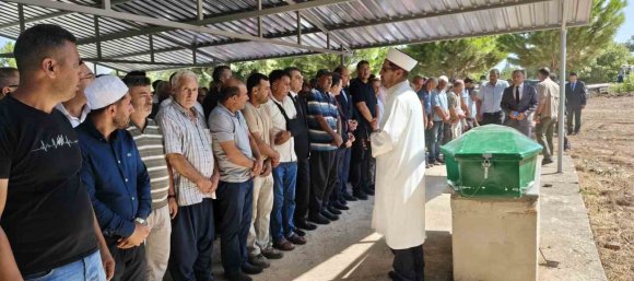 FERİBOT FACİASINDA HAYATINI KAYBEDEN HÜSEYİN ÖZDEMİR, SİLİFKE’DE TOPRAĞA VERİLDİ