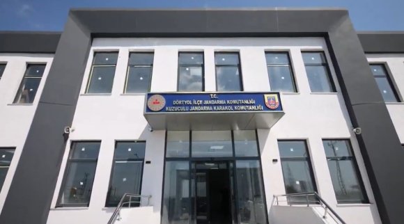 VALİ MASATLI, KUZUCULU JANDARMA KARAKOLUNDA İNCELEMELERDE BULUNDU