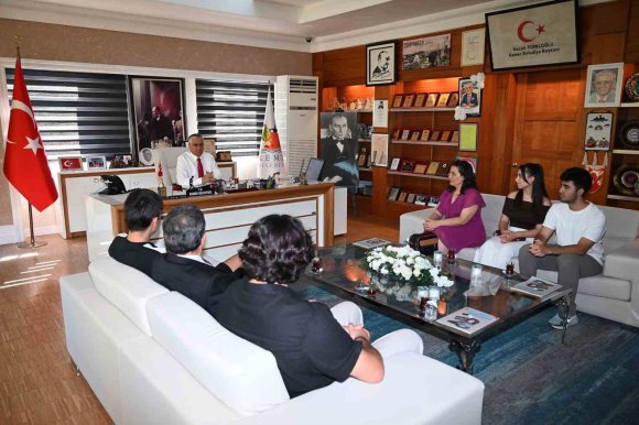 KEMER’DE ÜCRETSİZ EĞİTİMLE ÜNİVERSİTE BAŞARISI