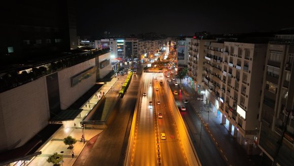 100. YIL CADDESİ’NDE BAŞTAN SONA YENİLEME ÇALIŞMALARI SÜRÜYOR
