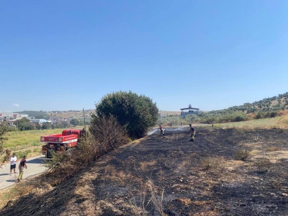 ANTAKYA’DA OTLUK ALAN YANGINI KONTROL ALTINA ALINDI