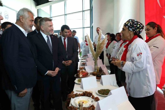 HATAY MUTFAĞI KURSLARLA GELECEK NESİLLERE AKTARILACAK