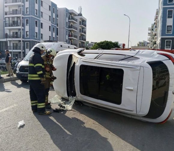 İSKENDERUN’DA TRAFİK KAZASI: 2 YARALI