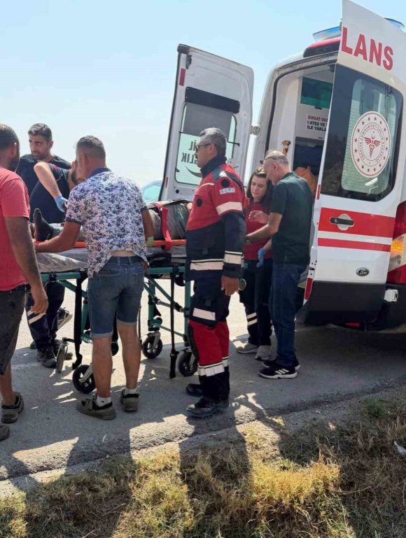 KIRIKHAN’DA TRAFİK KAZASI: 3 YARALI