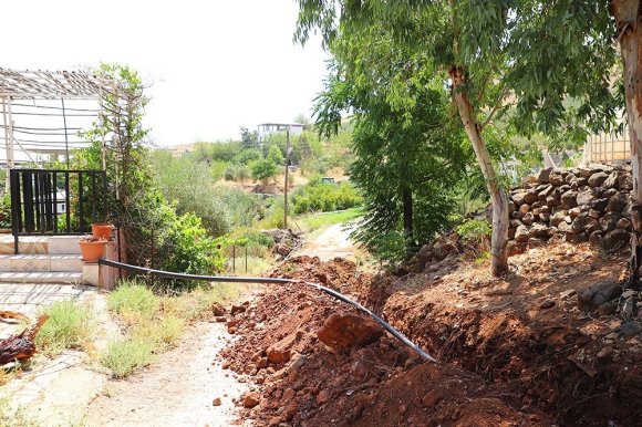 KIRIKHAN KARAÇAĞIL’DA İÇME SUYU ALTYAPISI YENİLENİYOR