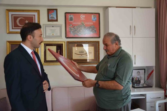 CUMHURİYET BAŞSAVCISI KAPICI’DAN 15 TEMMUZ ŞEHİDİNİN AİLESİNE ZİYARET