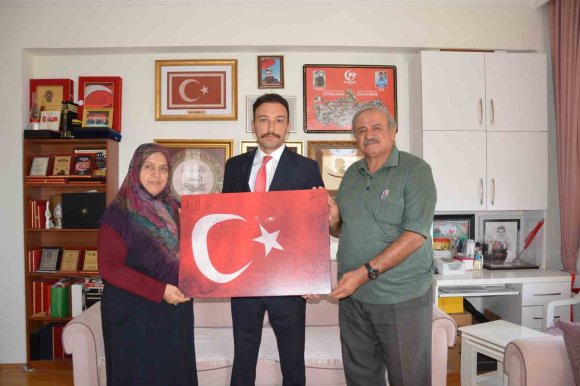 CUMHURİYET BAŞSAVCISI KAPICI’DAN 15 TEMMUZ ŞEHİDİNİN AİLESİNE ZİYARET