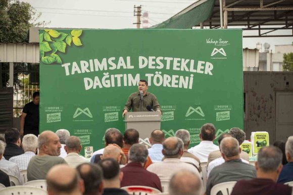 MERSİN BÜYÜKŞEHİR BELEDİYESİNDEN ÜRETİCİYE NEFES ALDIRAN TARIMSAL DESTEK
