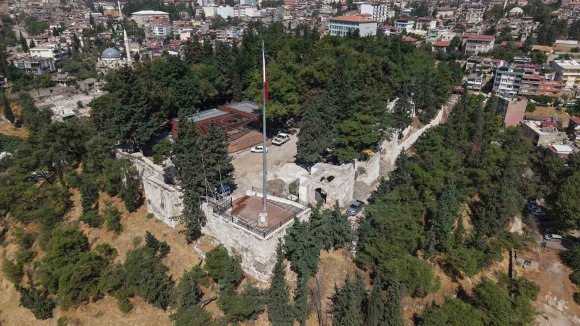 TARİHİ KAHRAMANMARAŞ KALESİ, ZİYARETÇİLERİNİ AĞIRLAMAK İÇİN GÜN SAYIYOR