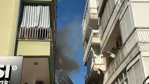 ANTALYA’DA EVİN MUTFAĞINDA ÇIKAN YANGINDA EVDE BULUNAN 3 KİŞİ DUMANDAN ETKİLENDİ