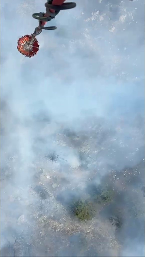 ALANYA’NIN İKİ AYRI MAHALLESİNDEKİ KISMEN ORMANA SIÇRAYAN YANGIN SÖNDÜRÜLDÜ