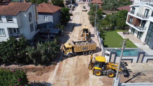 DUACI MAHALLESİ’NDE YOL ÇALIŞMALARINDA İKİNCİ ETAP BAŞLADI