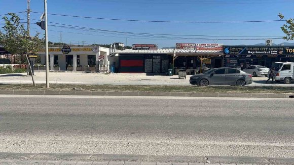 ARACIN MOTOR KISMINDA YAŞANAN PATLAMA SONRASI BAŞINA PARÇA İSABET EDEN 13 YAŞINDAKİ ÇIRAK HAYATINI KAYBETTİ